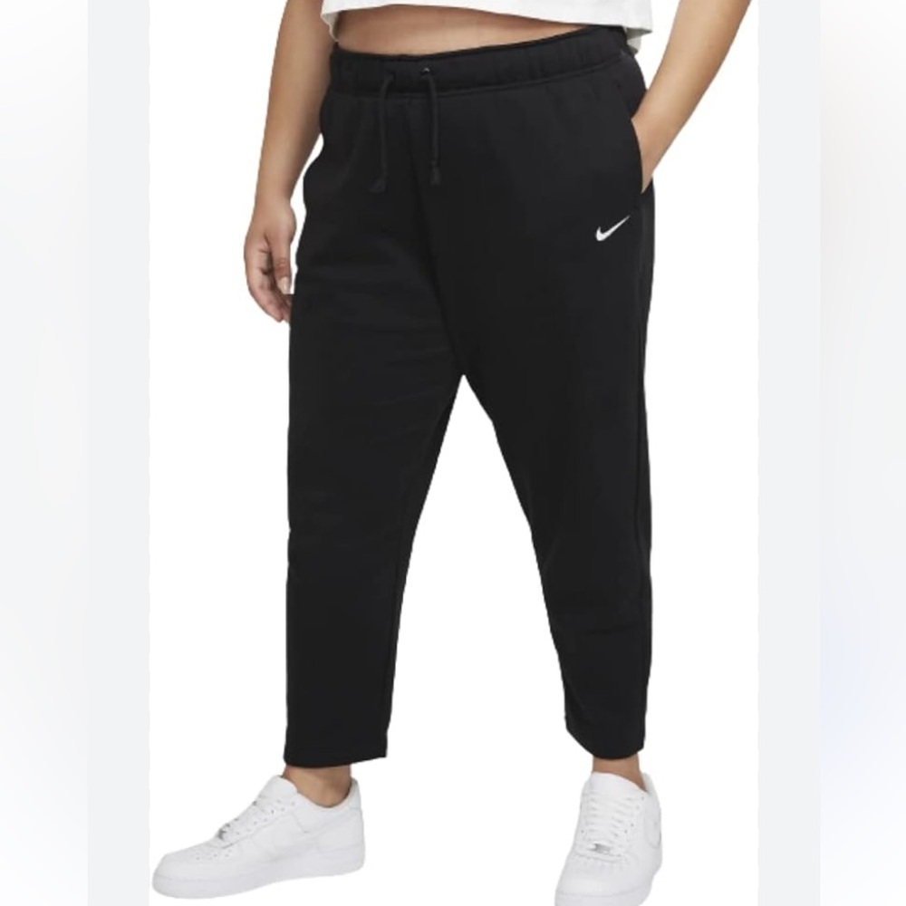 New! Nike Women's Sportswear Collection Essentials Fleece Pants Size 1X